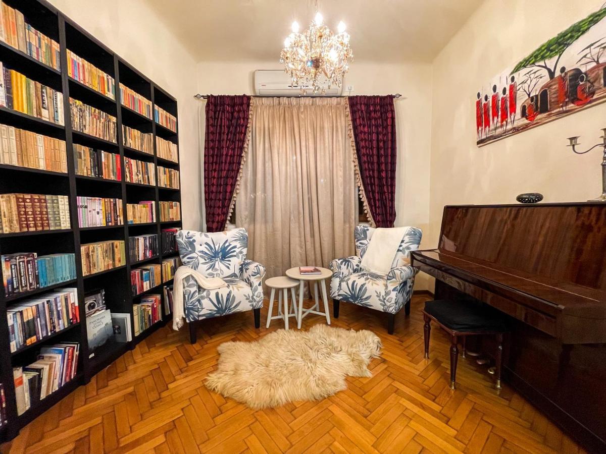 Central Apartment W/ Fire Place - Ground Floor Bukares Bagian luar foto