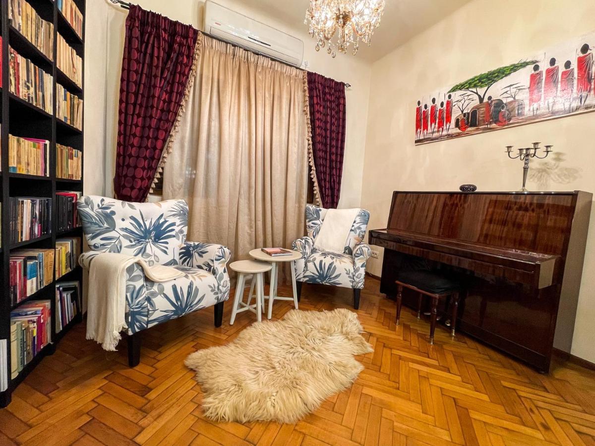 Central Apartment W/ Fire Place - Ground Floor Bukares Bagian luar foto